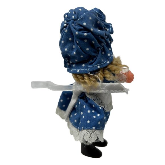 Vintage 1980s Clip on Pencil Hugger Holly Hobbie Style Doll Blue Dress Bonnet - Picture 4 of 11